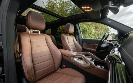 Mercedes-Benz GLE, 2024 год, 13 300 000 рублей, 24 фотография
