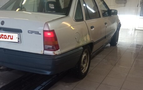 Opel Kadett E рестайлинг, 1986 год, 95 000 рублей, 3 фотография