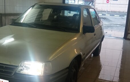 Opel Kadett E рестайлинг, 1986 год, 95 000 рублей, 6 фотография