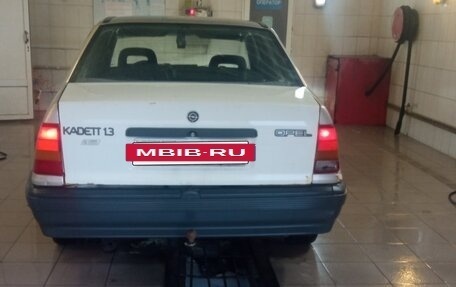 Opel Kadett E рестайлинг, 1986 год, 95 000 рублей, 4 фотография