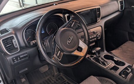 KIA Sportage IV рестайлинг, 2018 год, 2 090 000 рублей, 6 фотография