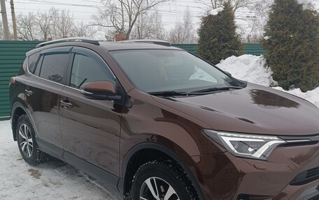 Toyota RAV4, 2017 год, 3 000 000 рублей, 2 фотография