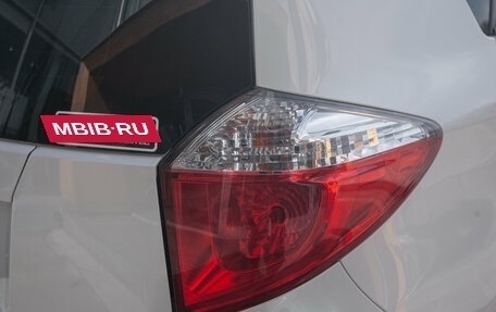 Toyota Ractis II, 2011 год, 898 000 рублей, 3 фотография