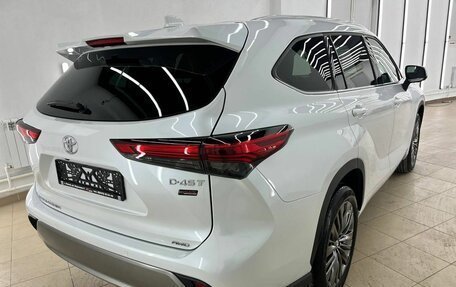 Toyota Highlander, 2026 год, 5 640 000 рублей, 4 фотография