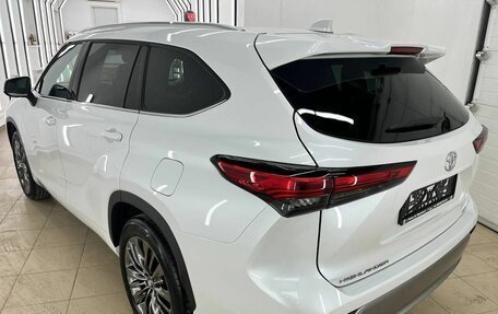 Toyota Highlander, 2026 год, 5 640 000 рублей, 3 фотография