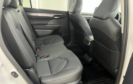 Toyota Highlander, 2026 год, 5 640 000 рублей, 12 фотография