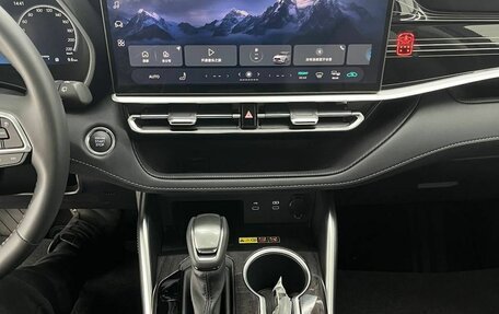 Toyota Highlander, 2026 год, 5 640 000 рублей, 27 фотография