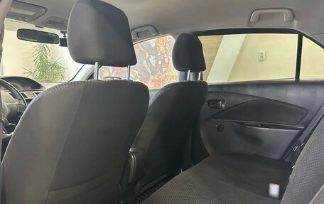 Toyota Yaris III рестайлинг, 2007 год, 599 000 рублей, 12 фотография