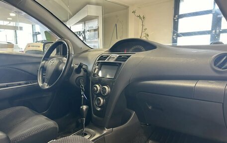 Toyota Yaris III рестайлинг, 2007 год, 599 000 рублей, 8 фотография