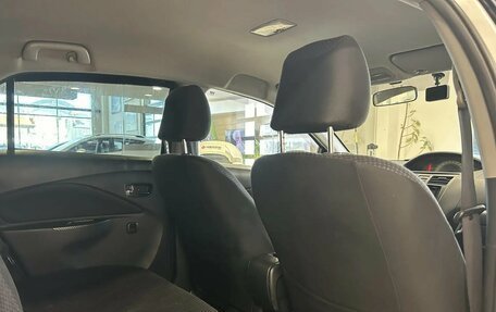 Toyota Yaris III рестайлинг, 2007 год, 599 000 рублей, 10 фотография