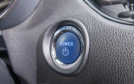 Toyota C-HR I рестайлинг, 2017 год, 2 499 000 рублей, 13 фотография