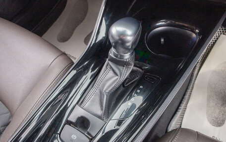 Toyota C-HR I рестайлинг, 2017 год, 2 499 000 рублей, 22 фотография