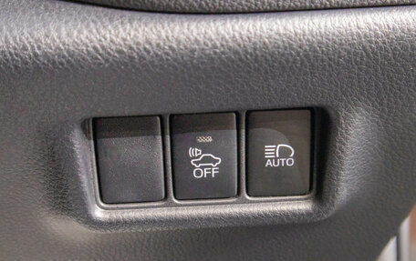 Toyota C-HR I рестайлинг, 2017 год, 2 499 000 рублей, 14 фотография