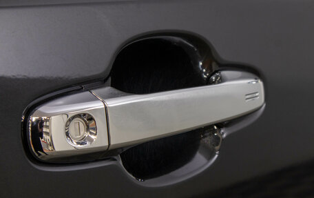 Toyota C-HR I рестайлинг, 2017 год, 2 499 000 рублей, 27 фотография