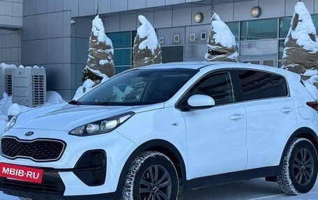 KIA Sportage IV рестайлинг, 2018 год, 1 895 000 рублей, 3 фотография