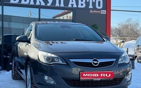 Opel Astra J, 2010 год, 699 000 рублей, 3 фотография