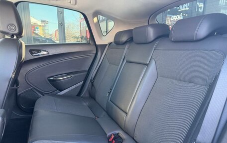 Opel Astra J, 2010 год, 699 000 рублей, 28 фотография