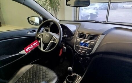 Hyundai Solaris II рестайлинг, 2012 год, 770 000 рублей, 5 фотография