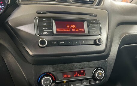 KIA Rio III рестайлинг, 2017 год, 850 000 рублей, 18 фотография