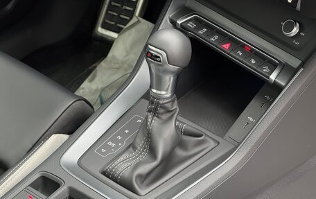 Audi Q3, 2025 год, 5 049 000 рублей, 23 фотография