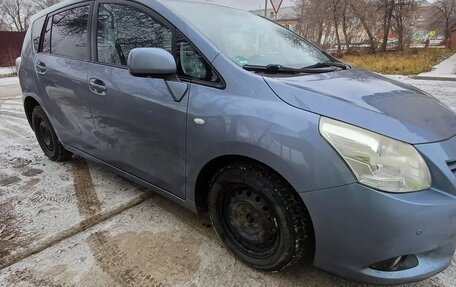 Toyota Verso I, 2013 год, 1 300 000 рублей, 2 фотография