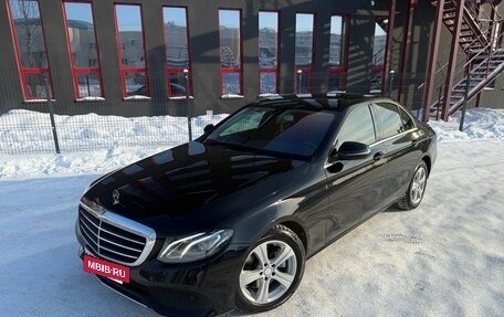 Mercedes-Benz E-Класс, 2019 год, 3 200 000 рублей, 7 фотография