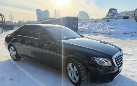 Mercedes-Benz E-Класс, 2019 год, 3 200 000 рублей, 8 фотография