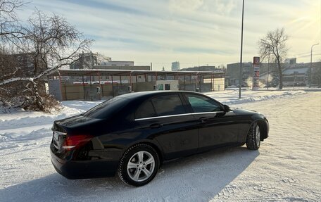 Mercedes-Benz E-Класс, 2019 год, 3 200 000 рублей, 11 фотография