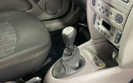 Renault Symbol, 2010 год, 370 000 рублей, 17 фотография