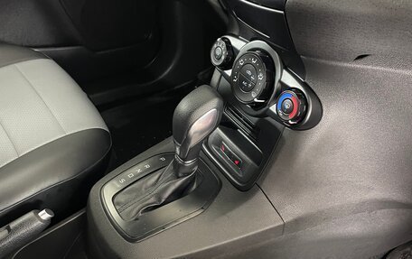 Ford Fiesta, 2018 год, 968 000 рублей, 19 фотография