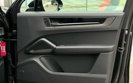 Porsche Cayenne III, 2025 год, 17 890 000 рублей, 26 фотография