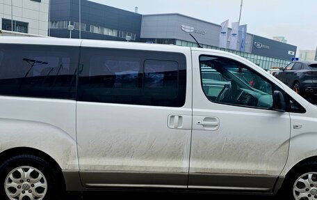 Hyundai H-1 II рестайлинг, 2012 год, 1 650 000 рублей, 3 фотография