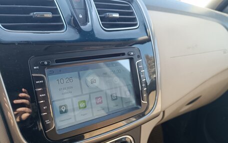 Renault Logan II, 2015 год, 700 000 рублей, 11 фотография