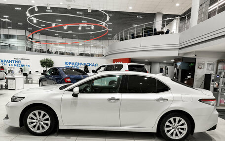 Toyota Camry, 2019 год, 2 650 000 рублей, 10 фотография