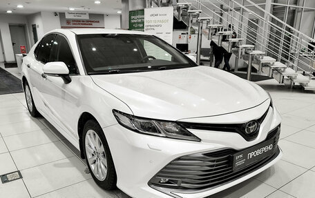 Toyota Camry, 2019 год, 2 650 000 рублей, 3 фотография