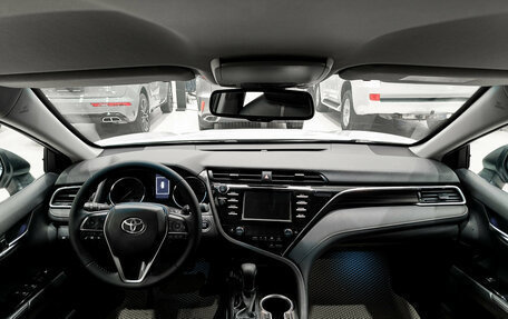 Toyota Camry, 2019 год, 2 650 000 рублей, 17 фотография