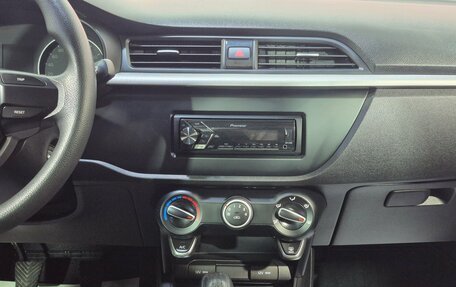 KIA Rio IV, 2018 год, 1 239 000 рублей, 12 фотография