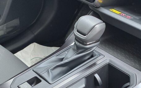 Toyota RAV4, 2025 год, 4 840 000 рублей, 19 фотография