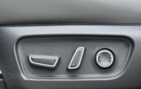 Toyota RAV4, 2025 год, 4 840 000 рублей, 21 фотография