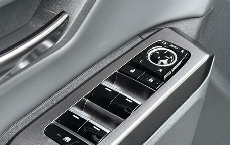 Toyota RAV4, 2025 год, 4 840 000 рублей, 20 фотография