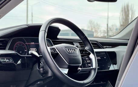 Audi e-tron Sportback I, 2022 год, 5 549 000 рублей, 10 фотография
