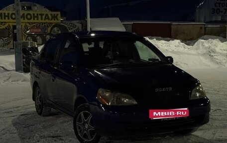 Toyota Platz, 2000 год, 400 000 рублей, 2 фотография