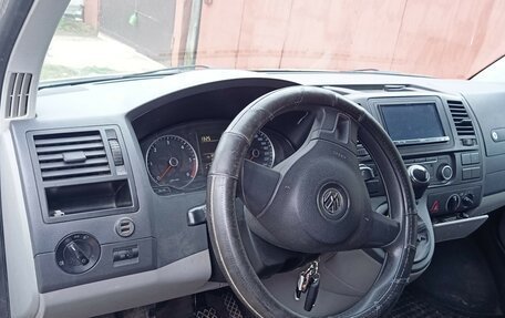 Volkswagen Transporter T5 рестайлинг, 2012 год, 1 600 000 рублей, 10 фотография