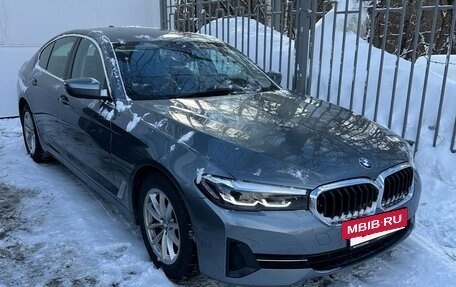 BMW 5 серия, 2020 год, 4 000 000 рублей, 2 фотография