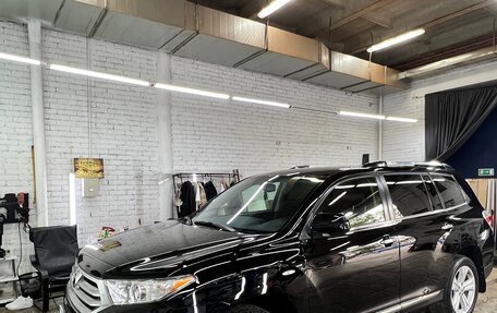 Toyota Highlander III, 2012 год, 1 750 000 рублей, 3 фотография