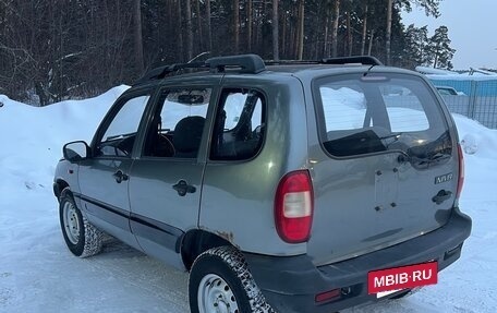 Chevrolet Niva I рестайлинг, 2004 год, 285 000 рублей, 5 фотография