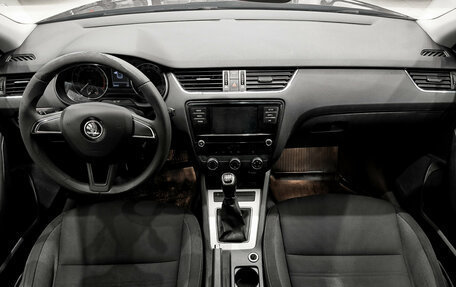 Skoda Octavia, 2018 год, 1 450 000 рублей, 17 фотография