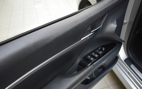 Toyota Camry, 2020 год, 2 920 000 рублей, 15 фотография