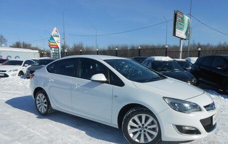 Opel Astra J, 2013 год, 798 000 рублей, 3 фотография