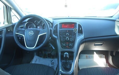 Opel Astra J, 2013 год, 798 000 рублей, 9 фотография